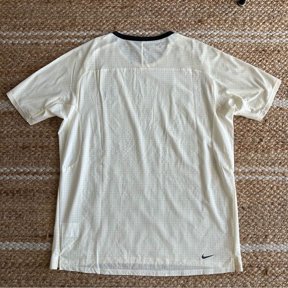 Nike Trail Performance Dri-Fit T-Shirt - Picture 7 of 11